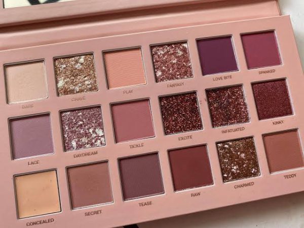 Huda Beauty Multicolour Nude Eyeshadow Palette Buy N' Buzz